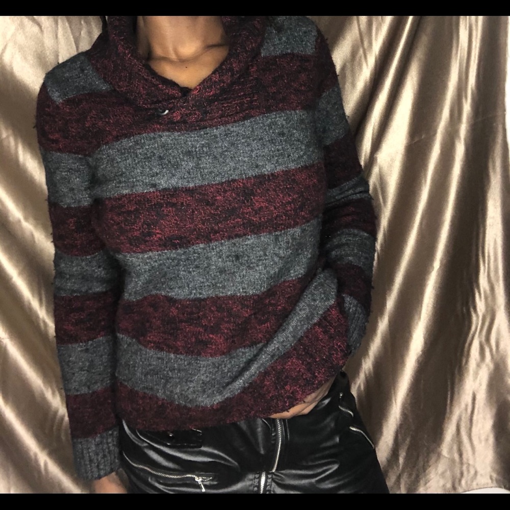 Sweater - Picture 2 of 3